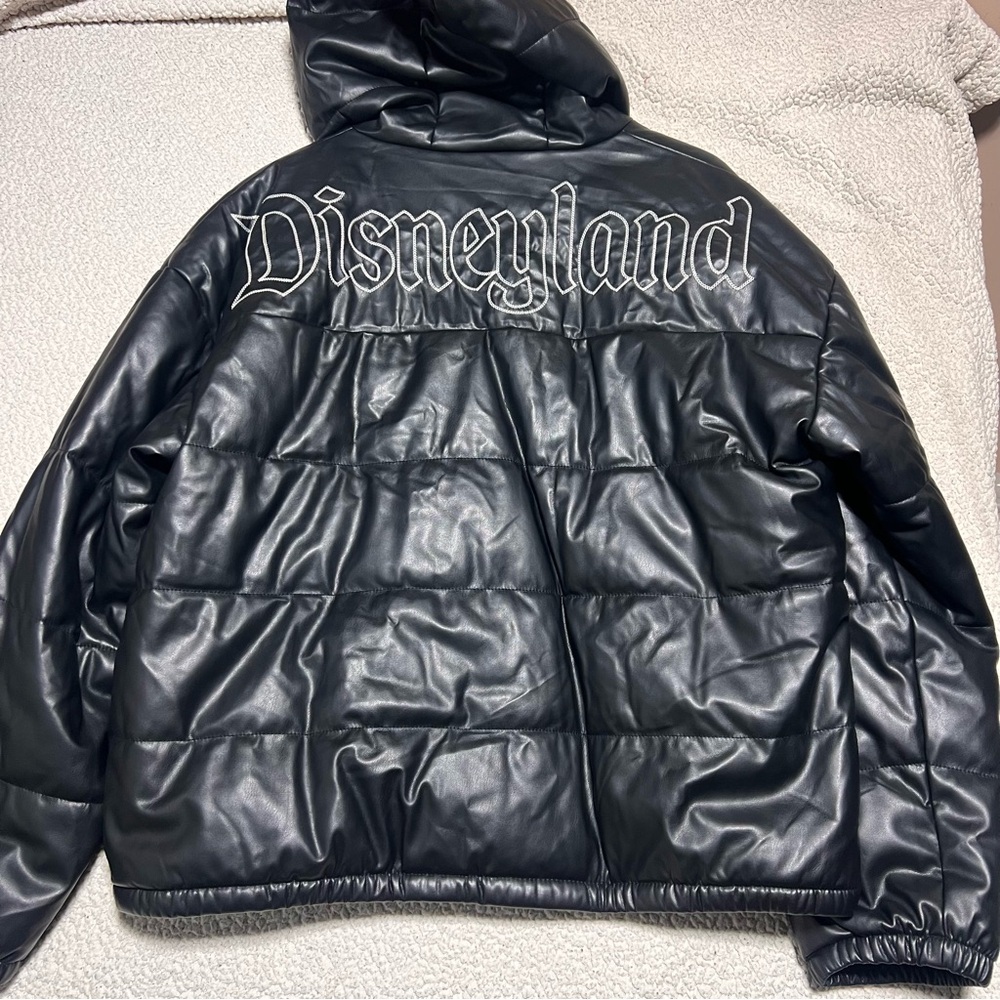 Disneyland Puffer Jacket Black Hood Hooded Embroidered Castle Faux Leather Sz XL - Picture 3 of 6